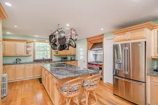 49 Great Ring Rd, Newtown, CT 06482 - Photo 9