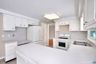 76 Lincoln Way, Windsor, CT 06095 - Photo 11