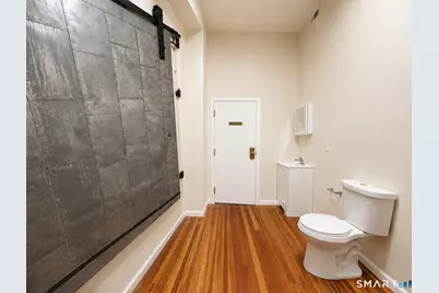 105 Bank Street #2D, Waterbury, CT 06702 - Photo 7