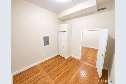 105 Bank Street #2D, Waterbury, CT 06702 - Photo 3