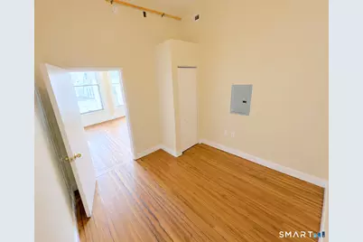 105 Bank Street #2E, Waterbury, CT 06702 - Photo 7