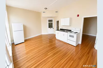 105 Bank Street #2E, Waterbury, CT 06702 - Photo 3
