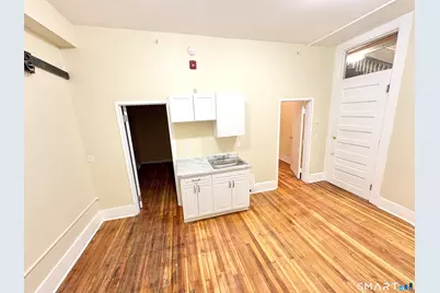 105 Bank Street #3C, Waterbury, CT 06702 - Photo 3