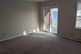 42 Ferris St, Bridgeport, CT 06605 - Photo 9