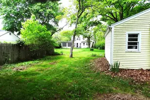 209 S Pine Creek Rd, Fairfield, CT 06824 - Photo 11