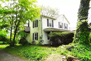 209 S Pine Creek Rd, Fairfield, CT 06824 - Photo 3