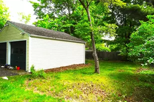 209 S Pine Creek Rd, Fairfield, CT 06824 - Photo 9