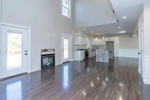 2 Stratton Farms Rd, Suffield, CT 06093 - Photo 7