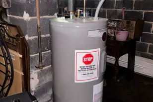 6 Peach St, Waterbury, CT 06708 - Photo 23