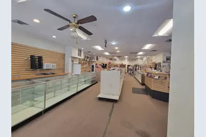 827 Chapel Street, New Haven, CT 06510 - Photo 3