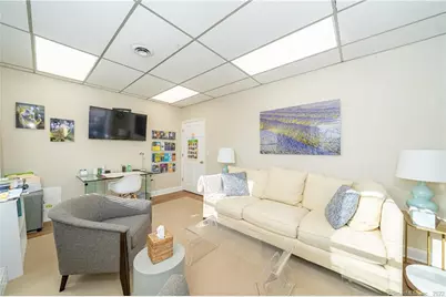 39 Pine Street #6A, New Canaan, CT 06840 - Photo 9