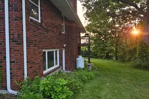 36 View St, Plainville, CT 06062 - Photo 7