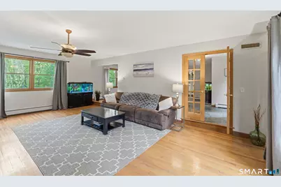 80 Mariner Circle, Trumbull, CT 06611 - Photo 5