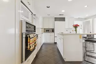 65 Neptune Dr, Groton, CT 06340 - Photo 9