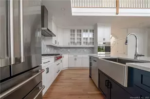 14 Pumpkin Grove, East Lyme, CT 06333 - Photo 9