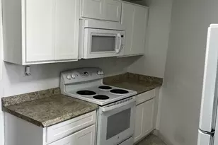 1 Farnsworth St, New London, CT 06320 - Photo 5