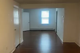 1 Farnsworth St, New London, CT 06320 - Photo 11