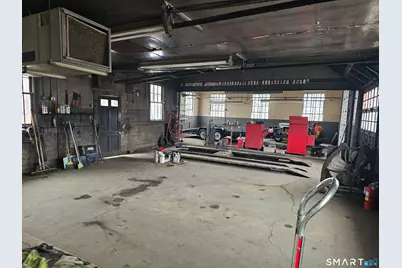 1096 Quinnipiac Avenue, New Haven, CT 06513 - Photo 5