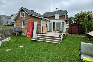 385 Chamberlain Ave, Bridgeport, CT 06606 - Photo 3