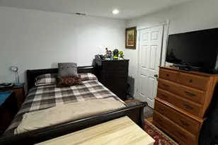 385 Chamberlain Ave, Bridgeport, CT 06606 - Photo 9