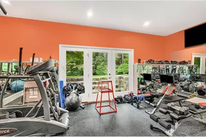 96 Comstock Hill Avenue, Norwalk, CT 06850 - Photo 27