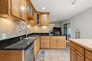 2 Pine Hill Rd, New Fairfield, CT 06812 - Photo 11