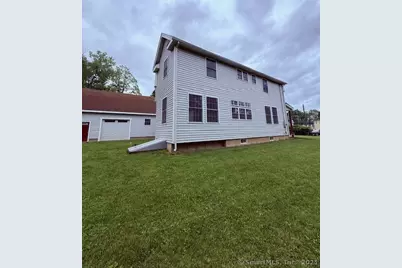 15 Suffield Street, Windsor Locks, CT 06096 - Photo 5