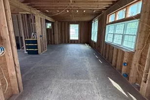 15 Suffield St, Windsor Locks, CT 06096 - Photo 15