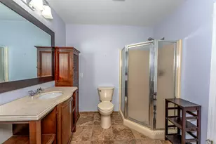 2 Mansfield Grove Rd, East Haven, CT 06512 - Photo 17