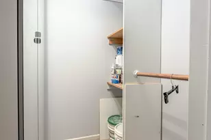 2 Mansfield Grove Rd, East Haven, CT 06512 - Photo 15