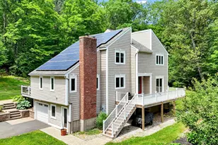 2 Pent Rd, Bloomfield, CT 06002 - Photo 3