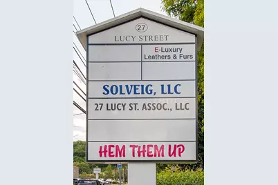 27 Lucy Street, Woodbridge, CT 06525 - Photo 3