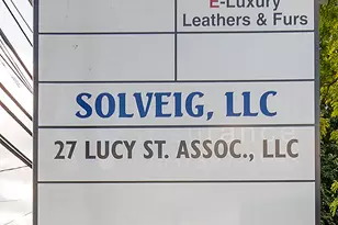 27 Lucy St, Woodbridge, CT 06525 - Photo 3