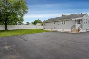 34 River St, East Haven, CT 06512 - Photo 3