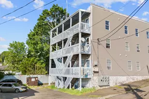 728 Quinnipiac Ave, New Haven, CT 06513 - Photo 25