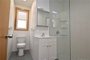 361 Gregory St, Bridgeport, CT 06604 - Photo 23