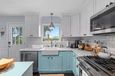 52 Seaside Avenue, Guilford, CT 06437 - Photo 3