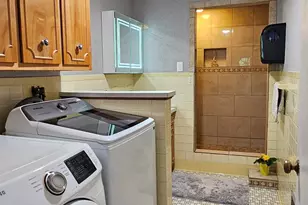 258 Eddy Glover Blvd, New Britain, CT 06053 - Photo 13