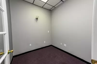 565 Washington Avenue #1, North Haven, CT 06473 - Photo 11