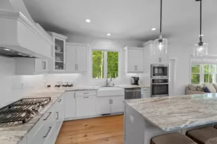 33 Arbor Crossing, East Lyme, CT 06333 - Photo 5