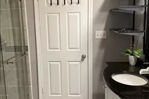 453 Burnside Ave, East Hartford, CT 06108 - Photo 7