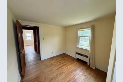 10 Montgomery Parkway, Branford, CT 06405 - Photo 11