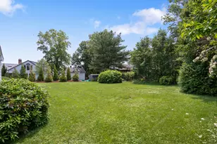 10 Montgomery Pkwy, Branford, CT 06405 - Photo 17