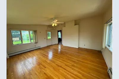 10 Montgomery Parkway, Branford, CT 06405 - Photo 7