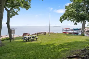 10 Montgomery Pkwy, Branford, CT 06405 - Photo 19