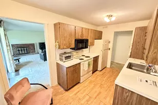 32 Heritage Vlg, Southbury, CT 06488 - Photo 5