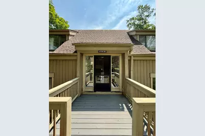 32 Heritage Village #C, Southbury, CT 06488 - Photo 3