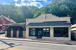 127 Center St, Shelton, CT 06484 - Photo 1