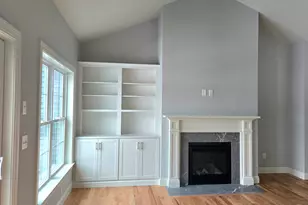 38 Liberty Ln, Enfield, CT 06082 - Photo 9