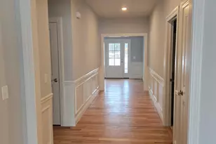 38 Liberty Ln, Enfield, CT 06082 - Photo 5